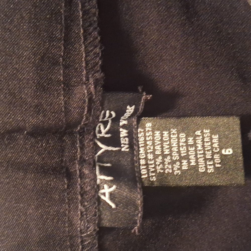 Attyre Women's Elegant Black Dress Pants** - Picture 3 of 3